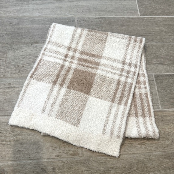 Barefoot Dreams Plaid Beige and Cream Cozychic Scarf - Picture 1 of 4